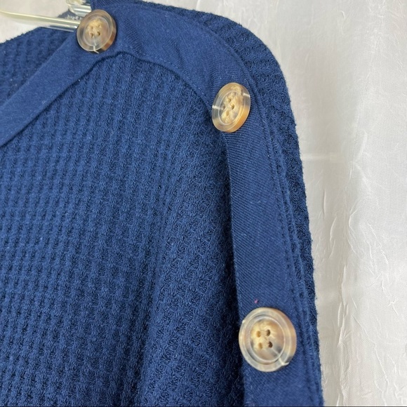 St. John's Bay waffle weave long sleeve pullover top Size M - Picture 4 of 8